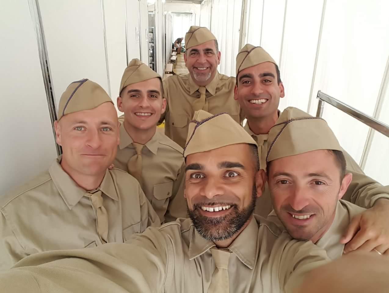 E sul set arrivano i “nostri”
