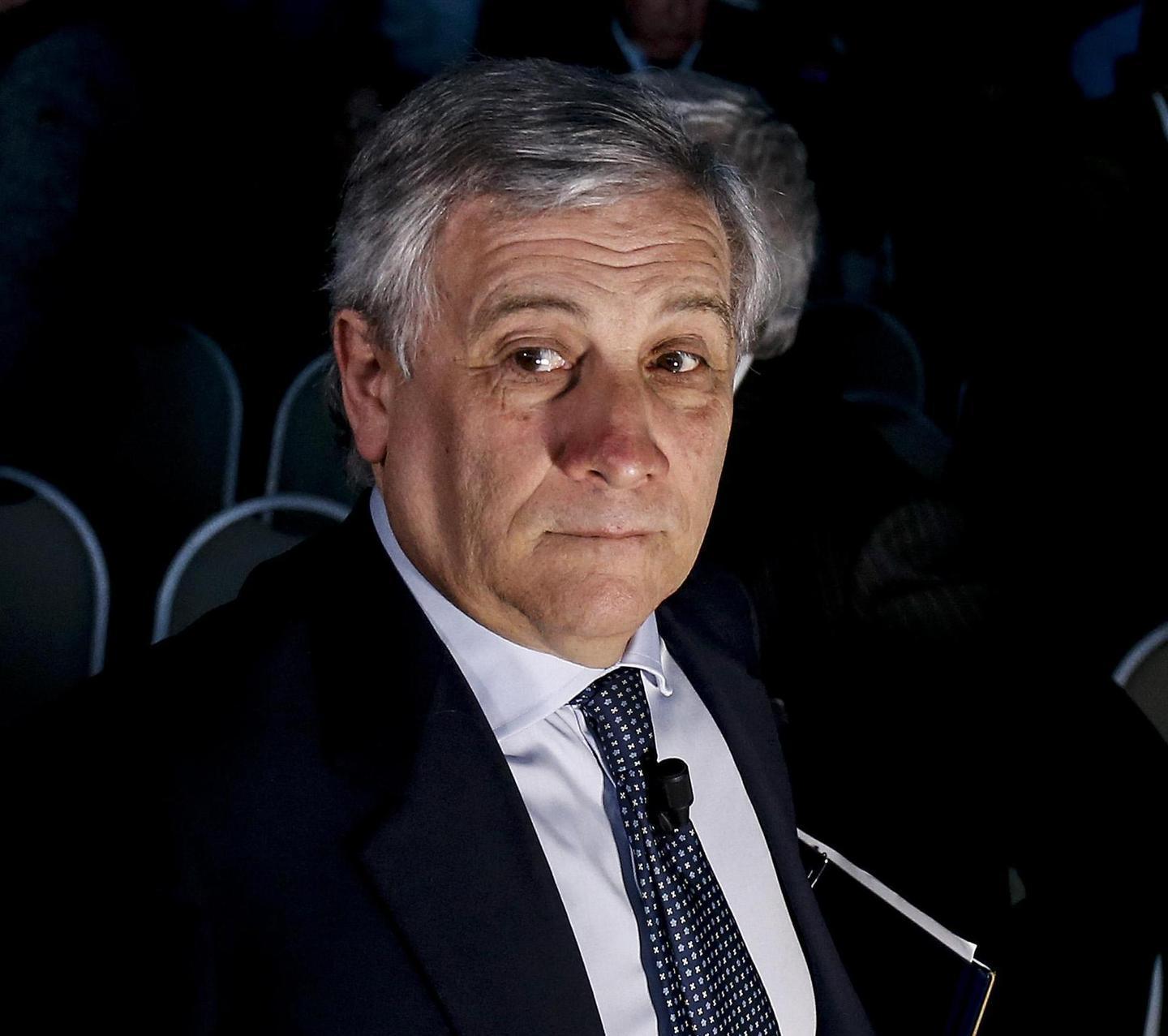 Antonio Tajani: «Maxi piano miliardario per far ripartire l’isola» 