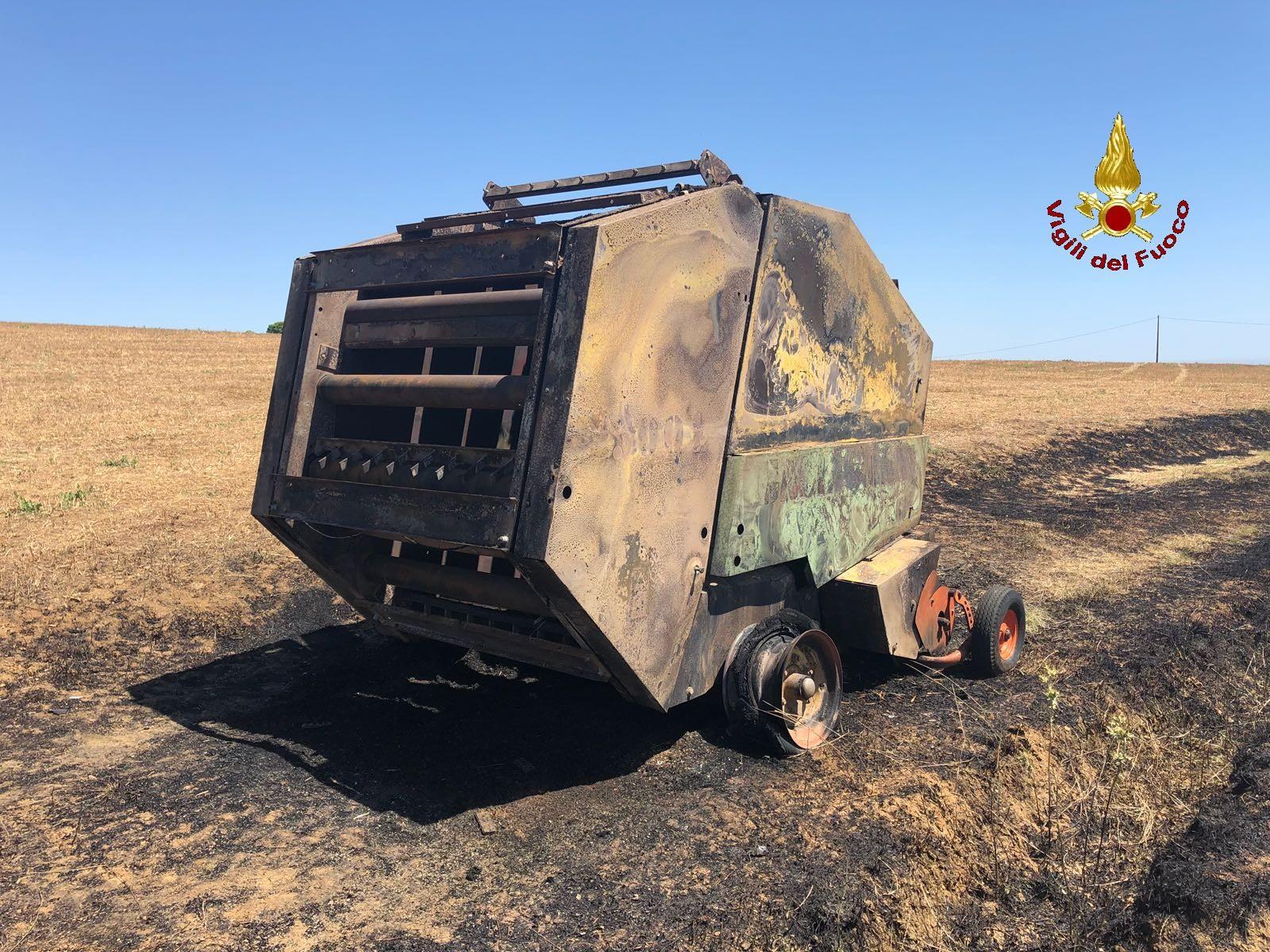 La rotopressa incendiata
