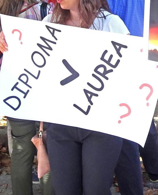 «I diplomati scavalcano i laureati» Lettera di protesta al Ministro 