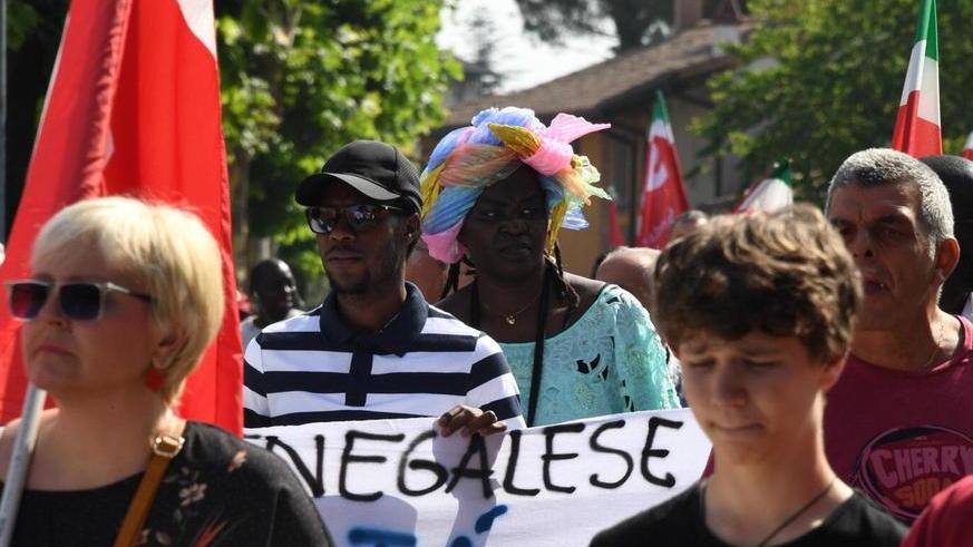 In piazza contro la violenza e per difendere il lavoro