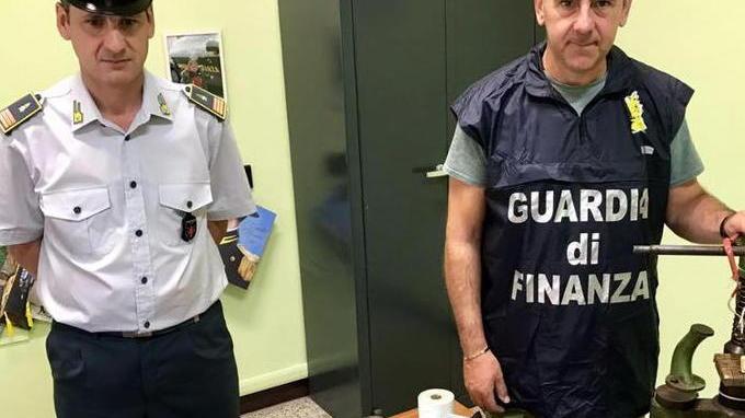 Scoperto laboratorio di griffe contraffatte