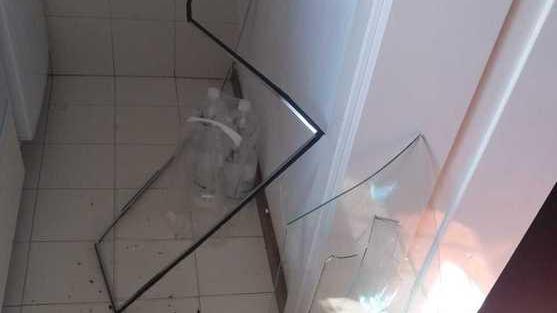 Porta il cane a spasso le svaligiano la casa