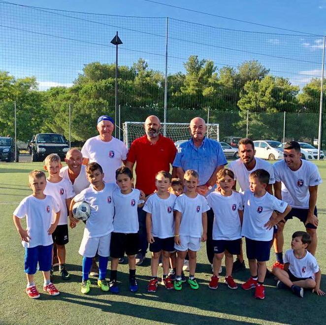 Scuola calcio rossoblù per bambini e bambine 