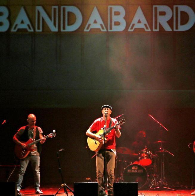 La mitica Bandabardò in concerto per i 20 anni della squadra Farafulla
