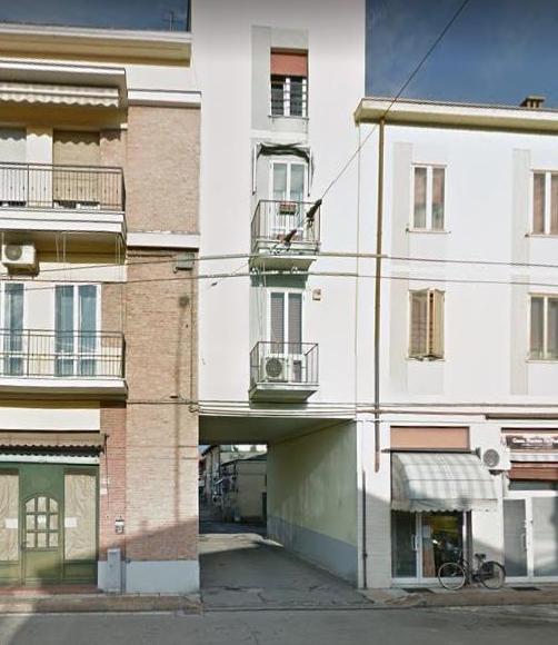 Discoteca nel palazzo una raccolta firme per farla chiudere 