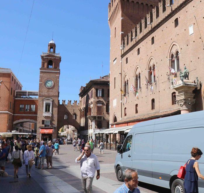 Ztl, via libera dei commercianti «Ma aiutate chi in auto lavora» 
