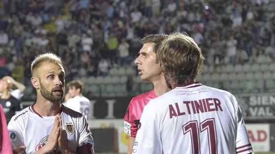 Bocciatura per Perotti l’arbitro di Siena-Reggiana