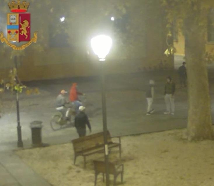Rapinavano gli studenti coetanei Arrestati gli ultimi due del branco 