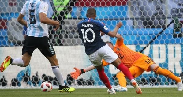 Anche la Francia può godersi il suo 4-3 