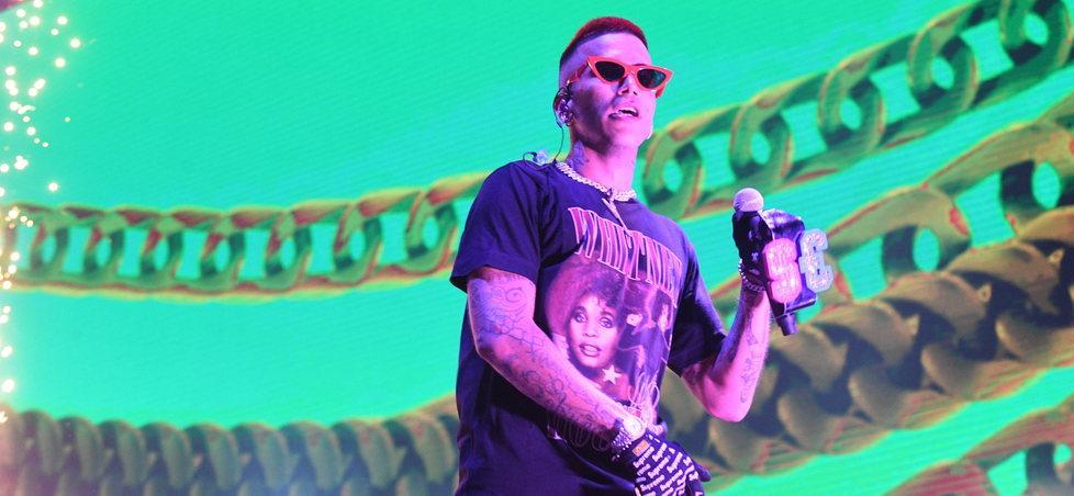 Il popolo di Sfera Ebbasta tra Renzi e Celentano 