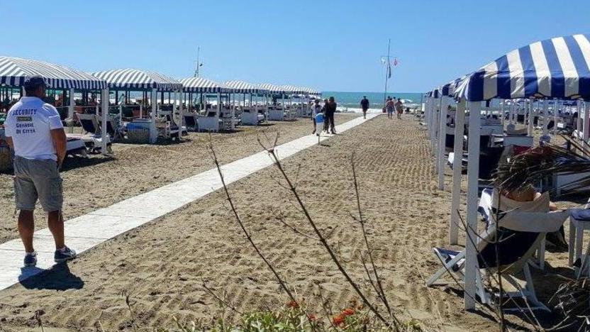 Tornano i vigilantes a controllare il centro e la spiaggia