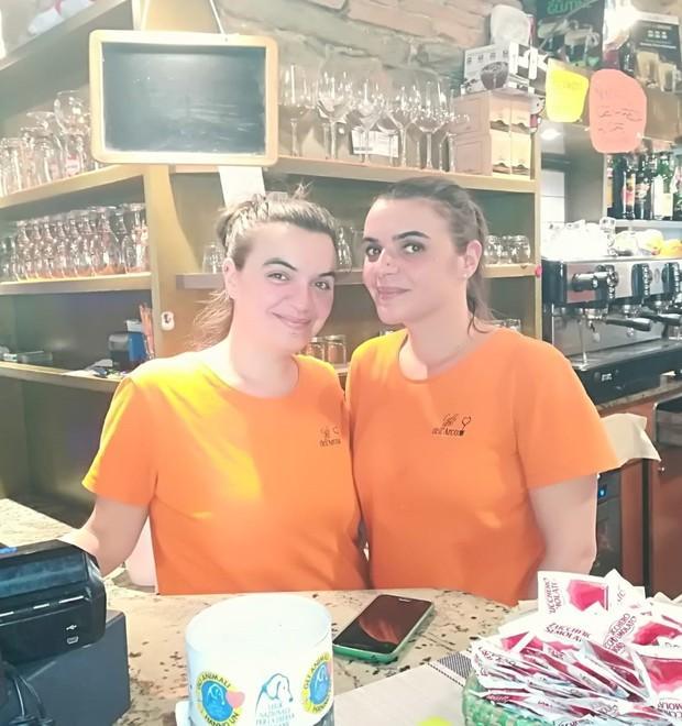 Le gemelle Sara e Giulia Cortesia al quadrato per il Caffè dell’Arco 