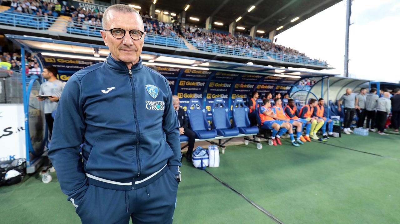 Il tecnico azzurro Aurelio Andreazzoli (foto agenzia Carlo Sestini)