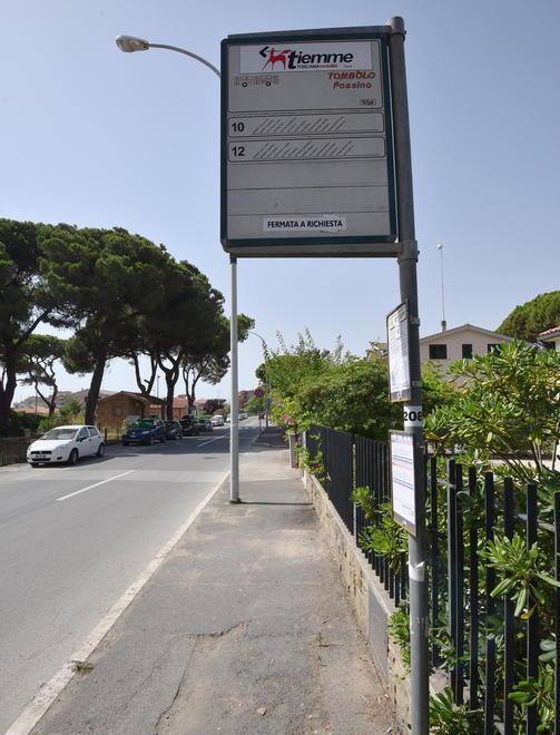 Aspetta il bus invano «Fermata sospesa» Ma non ci sono avvisi