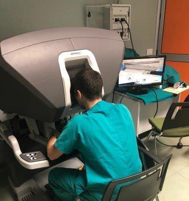 Chirurgia robotica Il primo corso attrae specialisti da numerosi Paesi