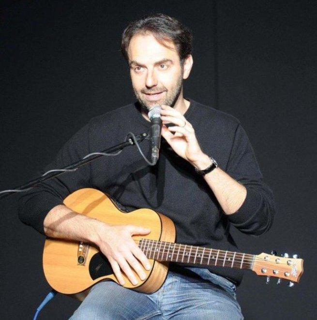 Bollani e Neri Marcorè due concerti evento con le cave illuminate