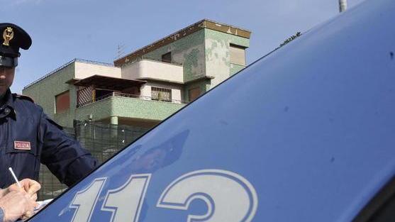 Tentano la truffa con la prepagata ma li scoprono