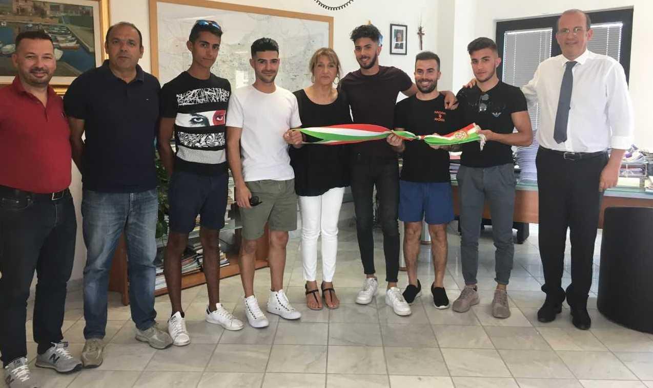 Ricevuti in Comune i giovani protagonisti del salvataggio