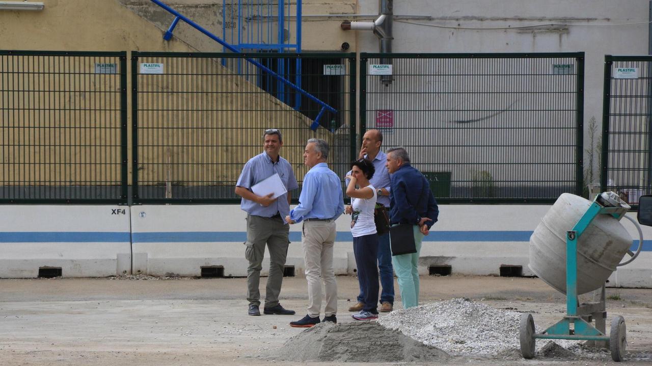 Il sopralluogo della commissione di vigilanza sui lavori al Lungobisenzio (foto Sproviero/Batavia)