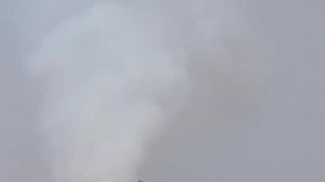 Un'immagine dell'incendio