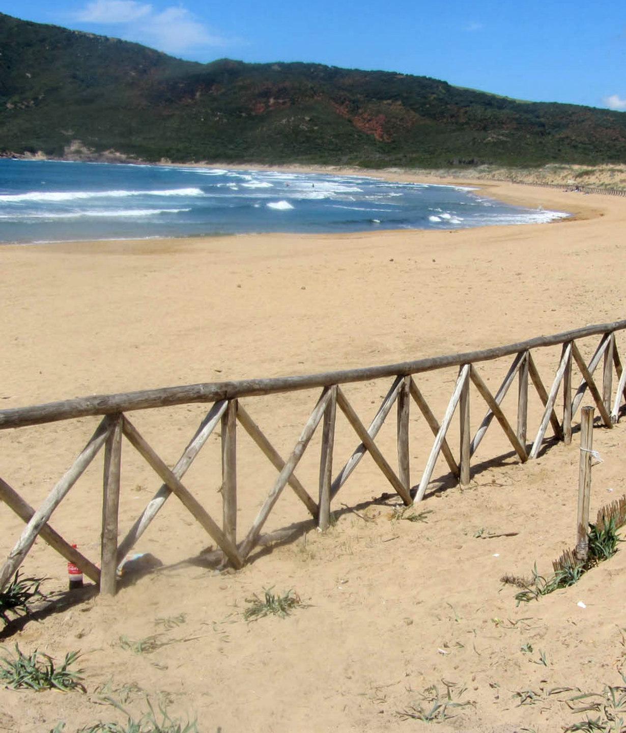 A Porto Ferro un tratto di spiaggia dedicato ai cani