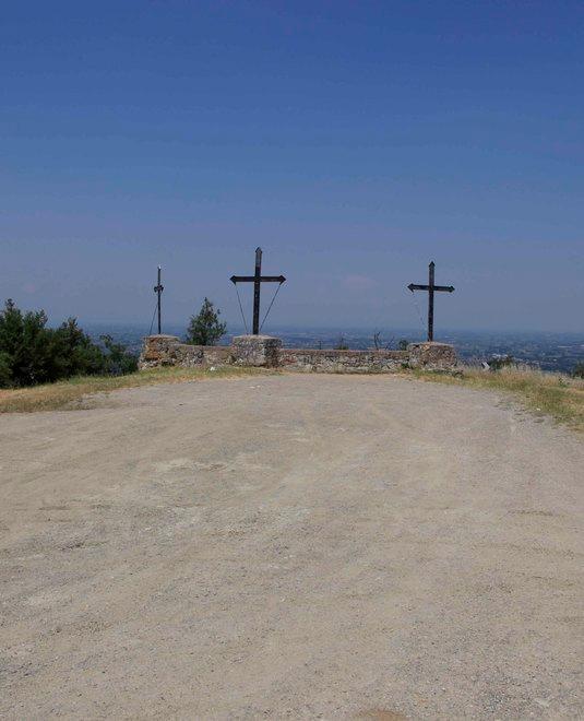 Il Monte della Tre Croci lambito dalla ciclabile dei Colli 