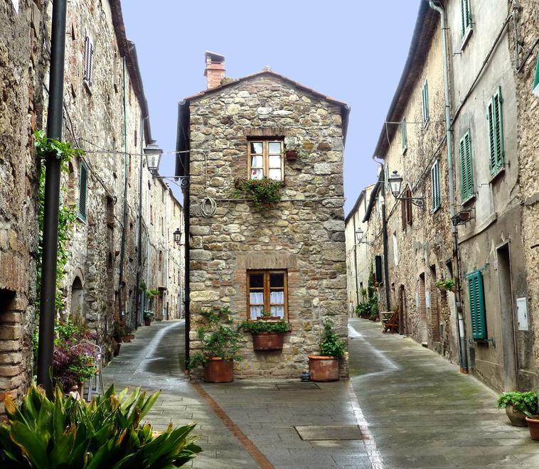 Torna domani alle 19,30 “Calici nel borgo” 