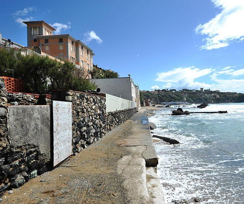 Spiaggia ko e parcheggi carissimi Al Quercetano monta la rabbia 