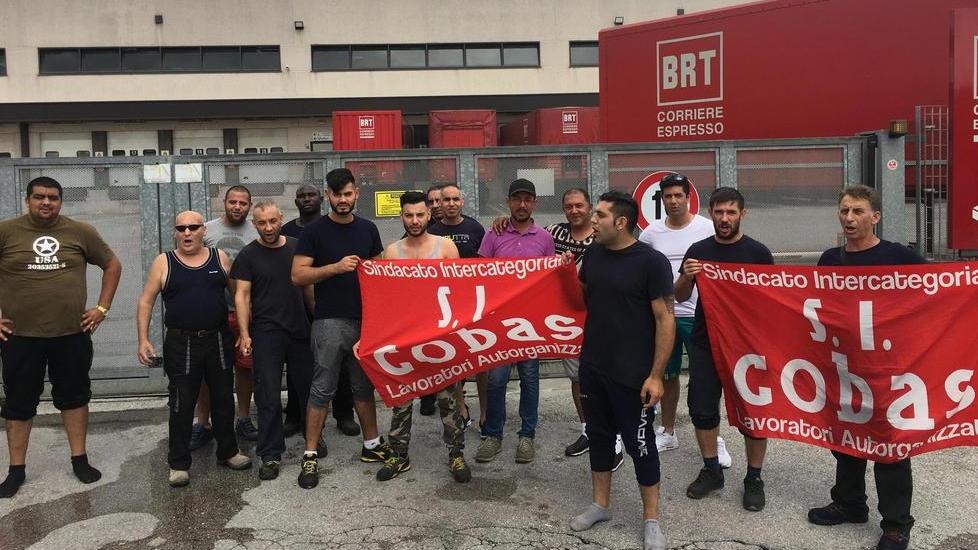 Bartolini, operai bloccano l’hub e costringono la coop a trattare