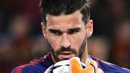 Il Chelsea stringe i tempi per Higuain e Alisson Il Milan sfoltisce i ranghi