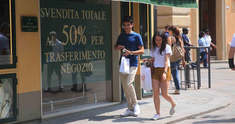 «Questi saldi uccidono il commercio Ma speriamo bene»