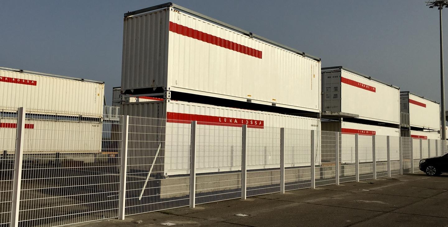 Luna Rossa, stop al cantiere. Mura: «Un danno per tutti» 