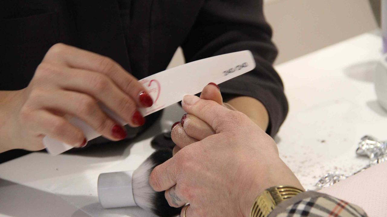 Scoperta estetista in nero con un giro d'affari di 100.000 euro