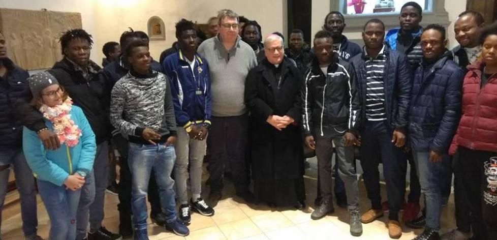 Monsignor Tardelli: basta con le minacce contro don Massimo 