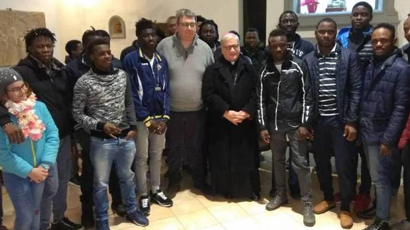 Monsignor Tardelli: basta con le minacce contro don Massimo