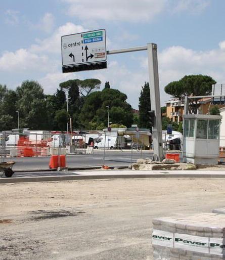 Da oggi basta semafori arriva la rotatoria su via Petrarca
