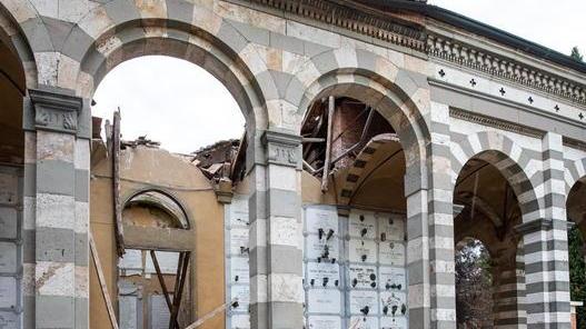 Situazione di pericolo al cimitero bisogna intervenire d’urgenza