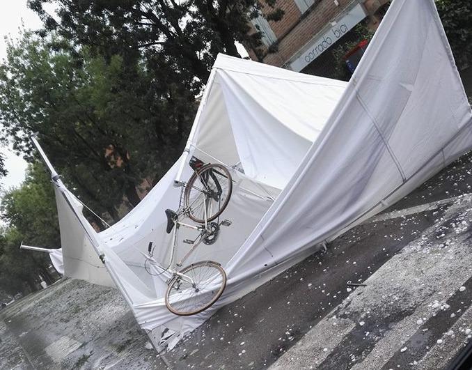 Grandine, auto distrutte e campi flagellati 