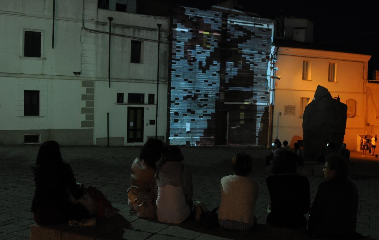 Una facciata digitale al Man di Nuoro 