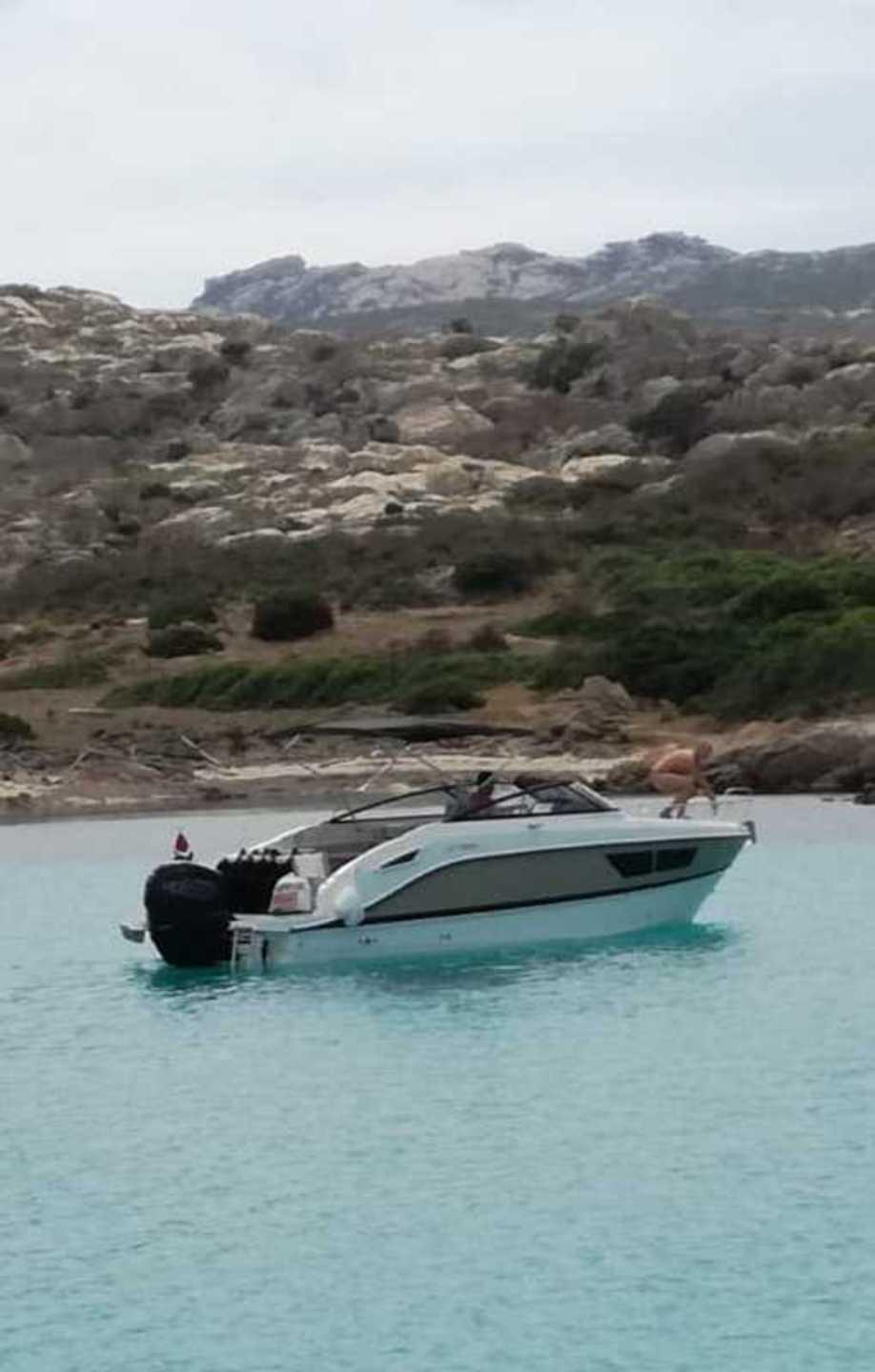 Gita al Parco nella cala vietata denunciato un norvegese