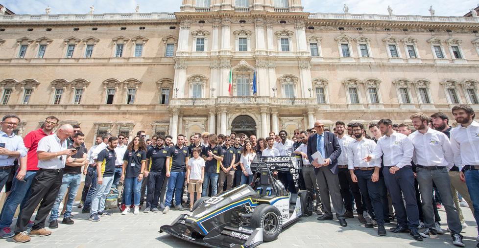 Venom, la monoposto del futuro costruita nei box di Ingegneria di Modena