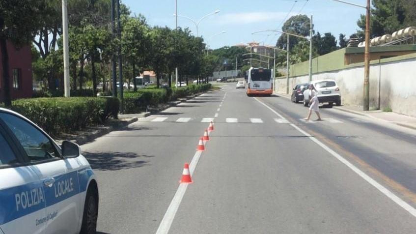 Cagliari, sedicenne investito sulle strisce assieme al suo cagnolino