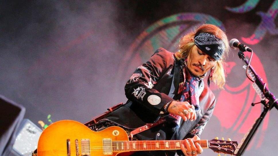 Johnny Depp sul palco (Foto Matteo Bini)