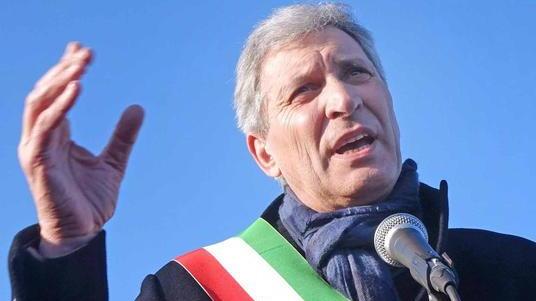 Bambino figlio di due madri Il sindaco Betti: nessun ricorso