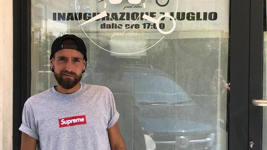 Il sogno di Jacopo una Barberia in centro a Marina