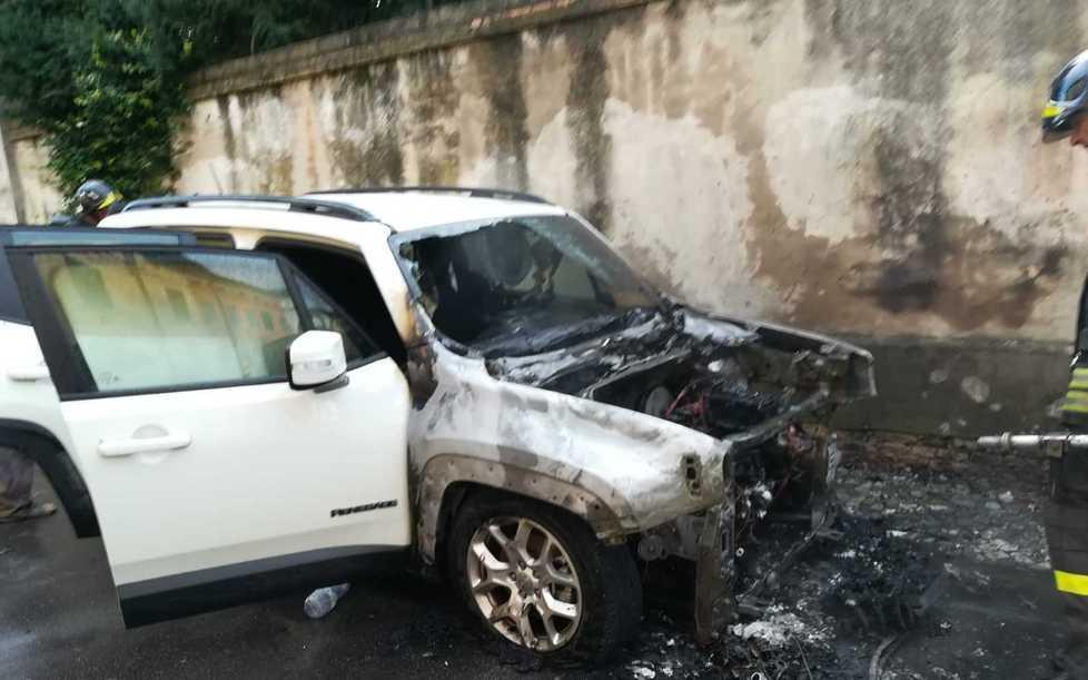 Fare il pane nella Bassa I bambini a lezione dal fornaio del paese
