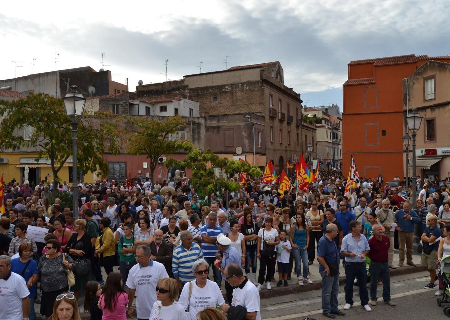 Bosa, sit-in su sanità e polemiche 