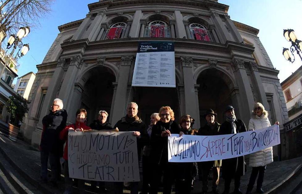 Guglielmi, cambio strategia per il teatro: si parte dai lavori più piccoli 