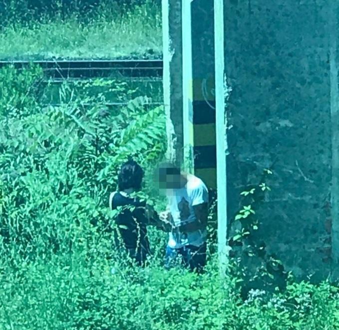È allarme spaccio vicino ai binari del Varignano 